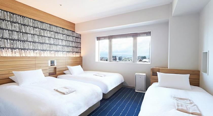 Image of Triple Room - Non-Smoking 1
