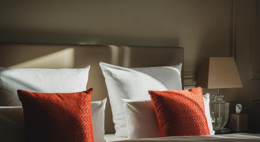 Image of Deluxe Room 3