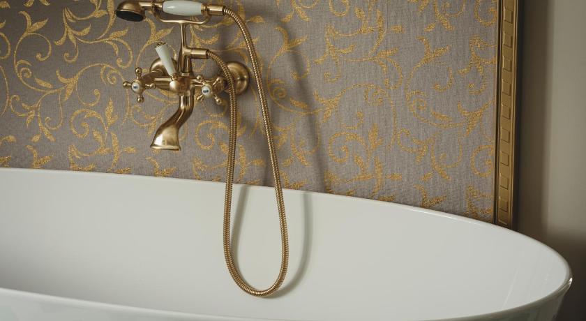 Image of Presidential Suite 11