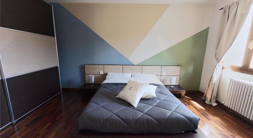Urban Light 1Bedr, 1SofaBed, Central stay, Free Parking