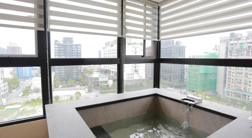 Image of Suite City View 6