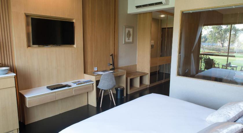 Image of Deluxe Double Balcony 8