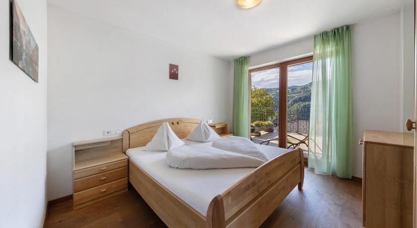 Obertrisaierhof Wohnung 2