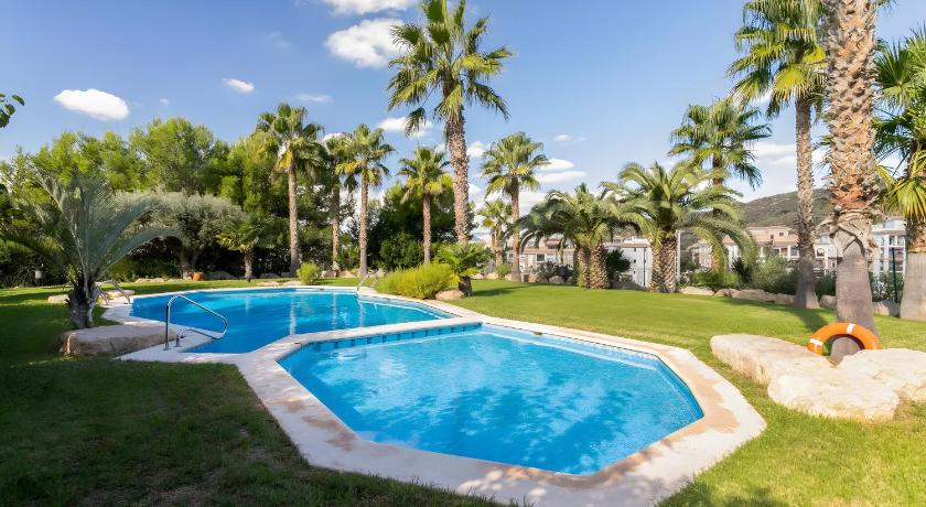 Appartement avec 2 piscines
