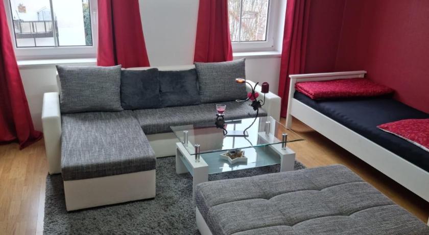 Große 4 Zimmerwohnung Zwickau
