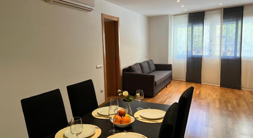 Bright apartment in Maragall