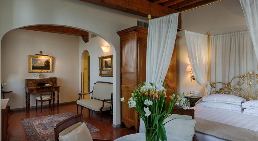 Image of Superior Triple Room 1