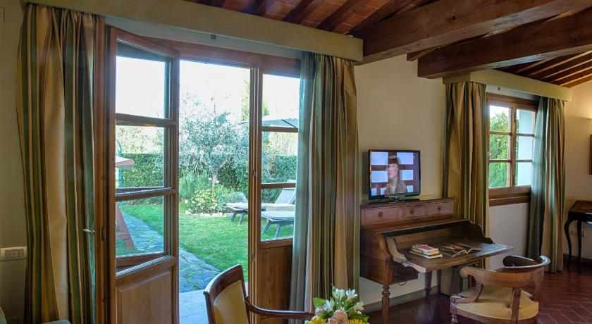 Image of Junior Suite Garden 8