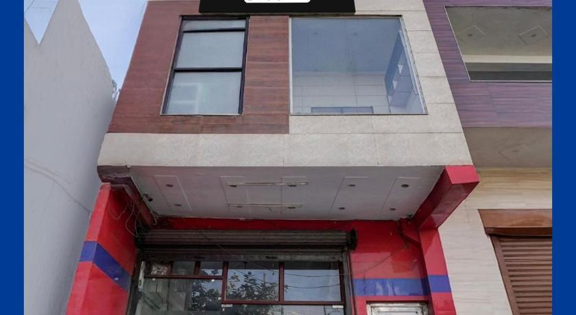 Townhouse Johri Enclave Metro Station Formerly Second Home - image 2