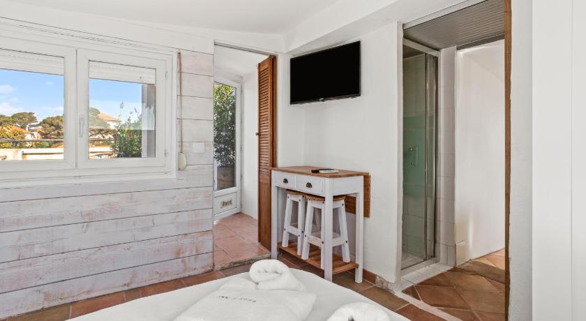 Image of Villa with Sea View 12