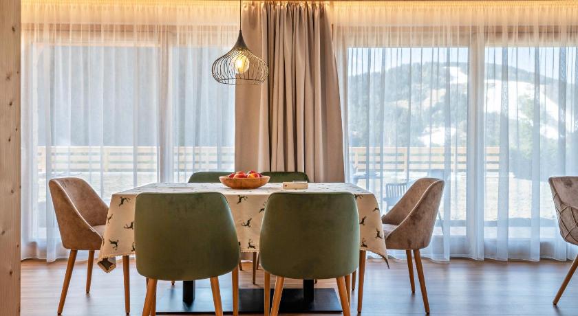 Les Ciases Chalets Dolomites Apt 1