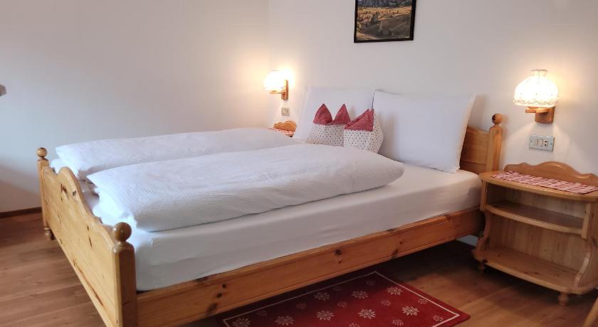 Casa Rustica App Saslonch