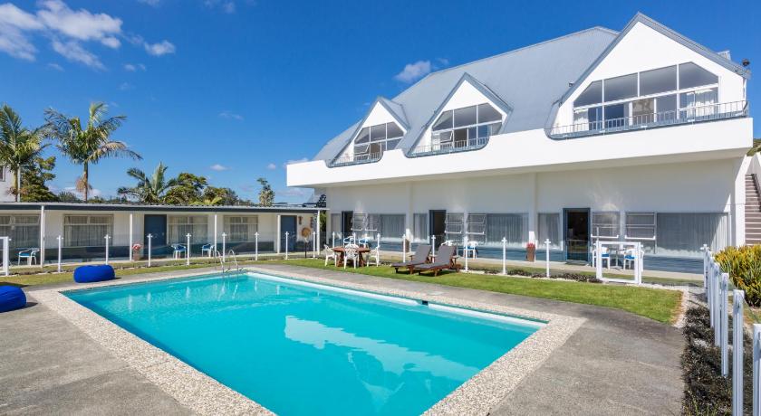 Aloha Seaview Resort photo