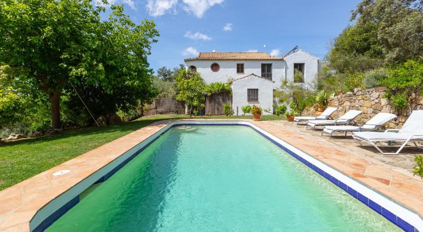 Los Algarrobos Gaucin