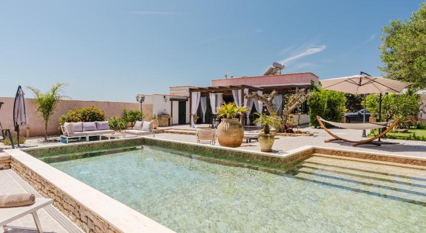 Le Giarre - Villa Con Piscina