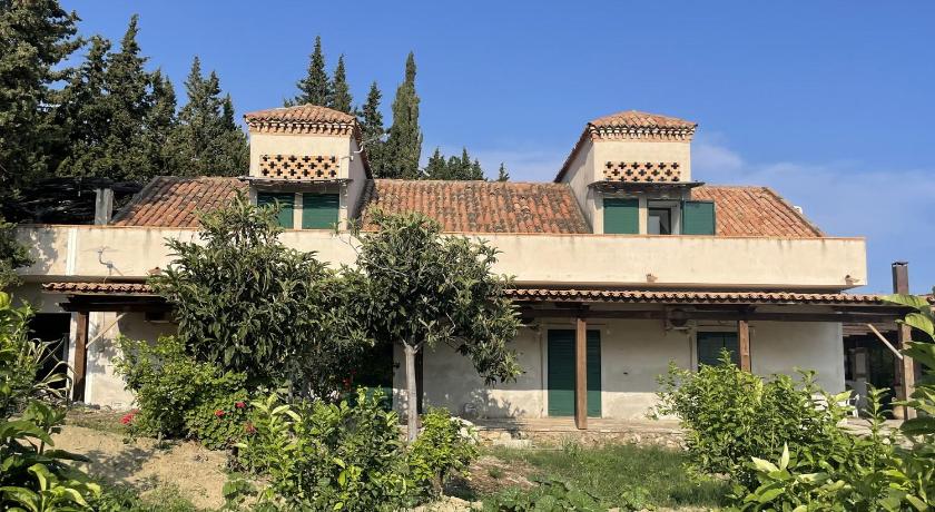 Tenuta baronale jò - sant'elia 4