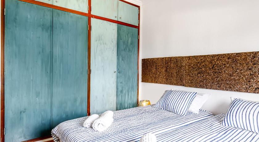 Sublime Sun & Van by Meco Stays - image 40