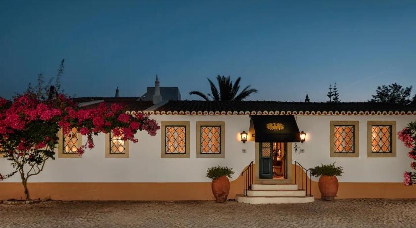 Liberal Wing Villa