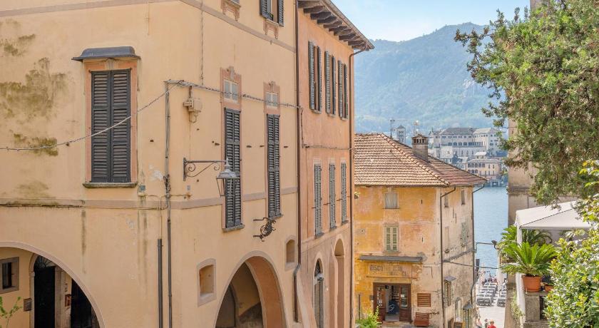 Antro Di Circe - Orta Centro