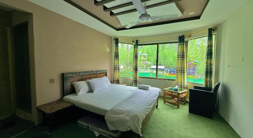 Flora Inn Skardu