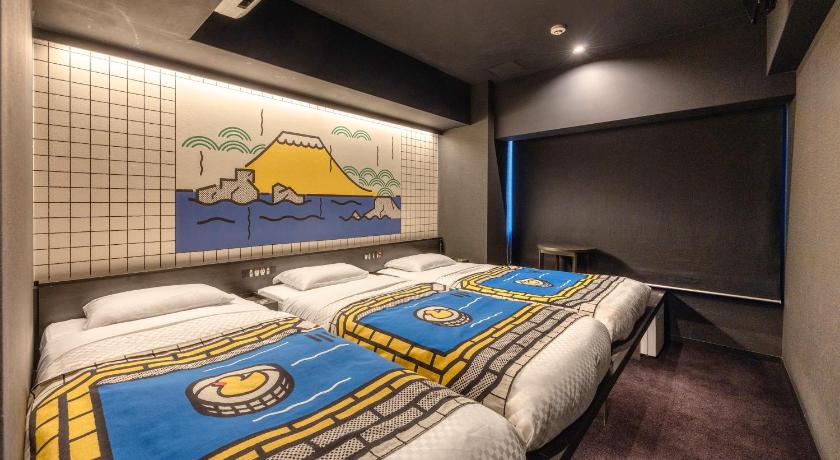 Image of Connecting Room 1