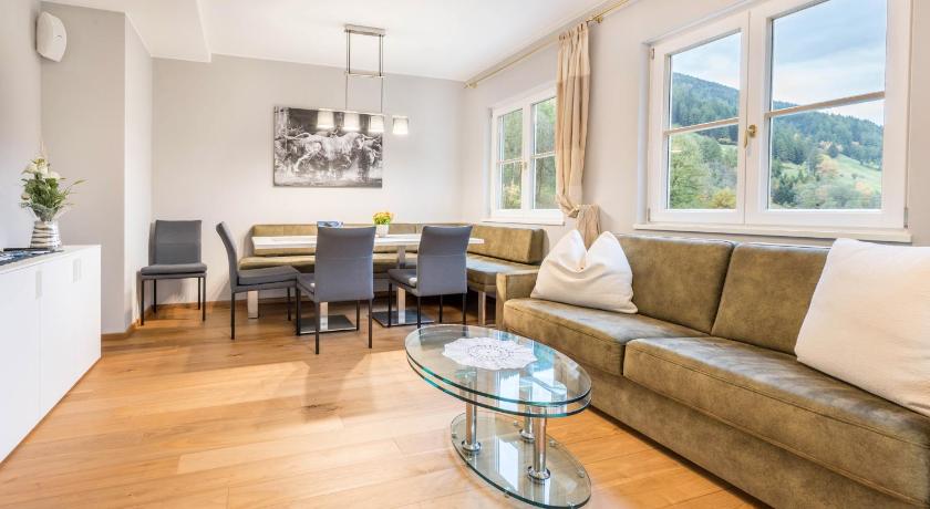 Alpen Living - 2 Stock