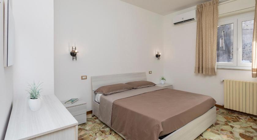 Sentiti A Casa - Bronte