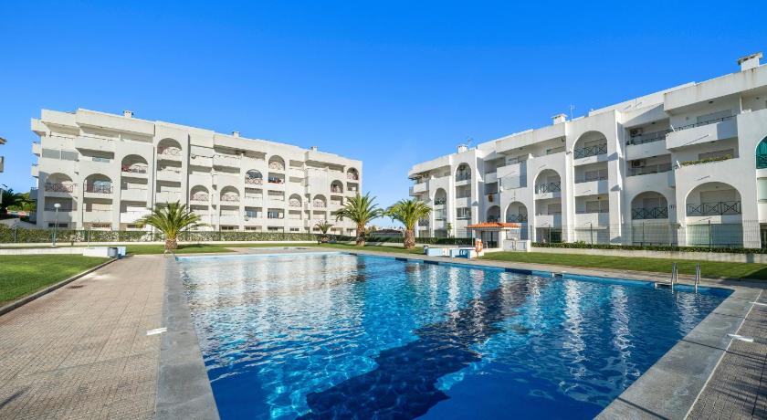 Refúgio com piscina em Alporchinhos