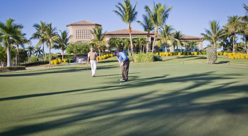 GreenLinks Golf Villas at Lely Resort