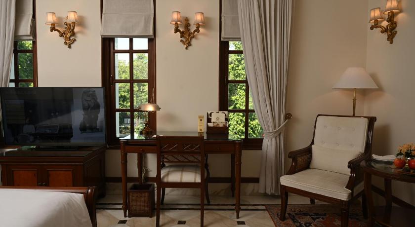 Image of Deco Room 8