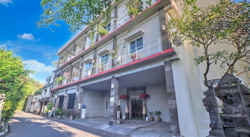 Townhouse Oak near Beach Walk Shopping Mall formerly Su's Cottages Legian - image 15
