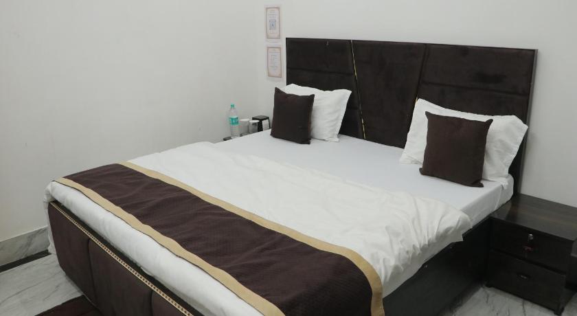 HOTEL SANT KRIPA STAYS - image 28