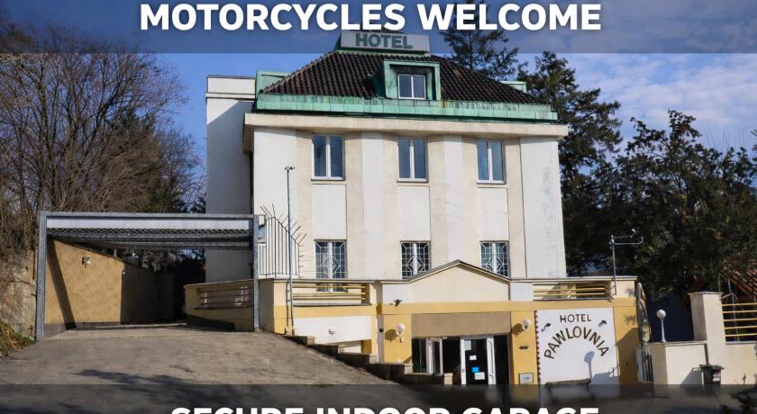 Pawlovnia Hotel