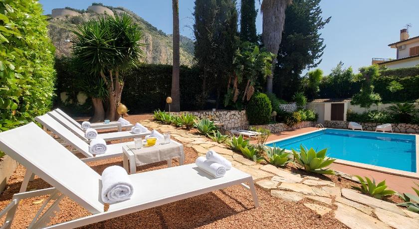 Villa Domus Dea Mondello