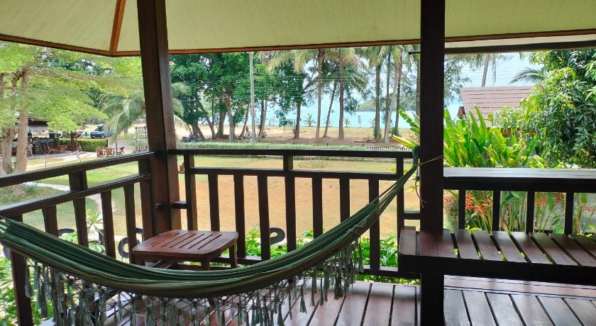 Image of One-Bedroom Bungalow 4