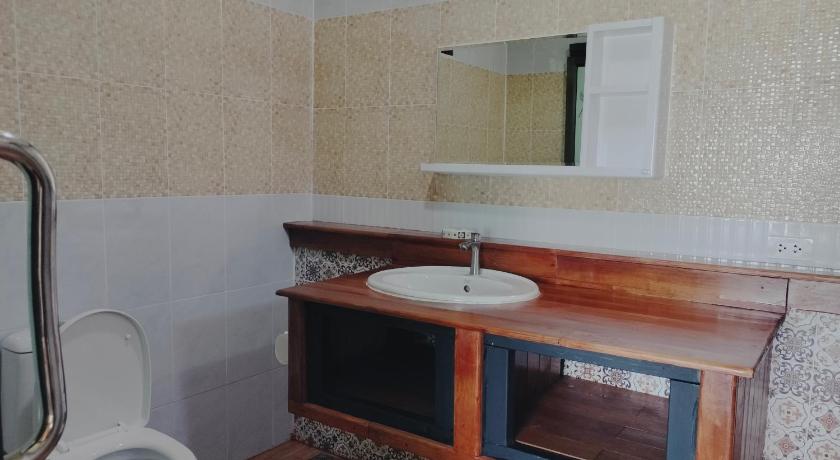 Image of Bungalow with Sea View 12