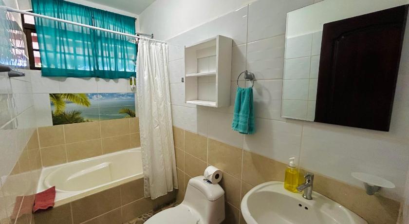Image of Triple Room with Sea View 2