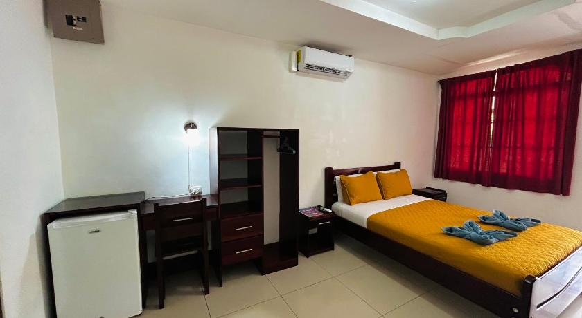 Image of Double Room with Sea View 3