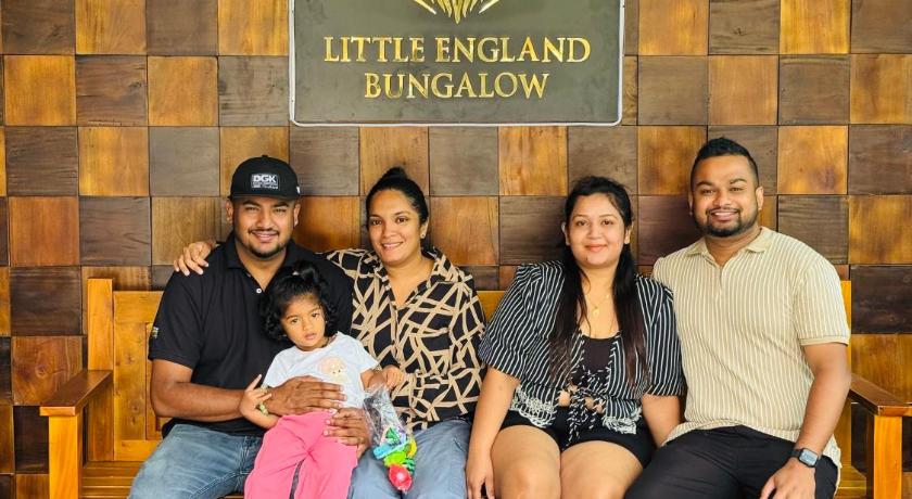 Little England Bungalow - image 24