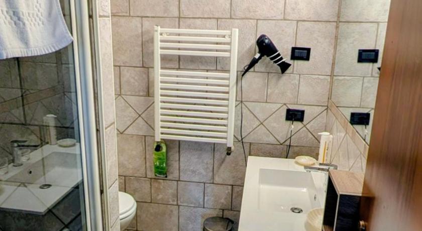 Komforta divvietīgs numurs (1 gulta) (Comfort Double Room) attēls 9