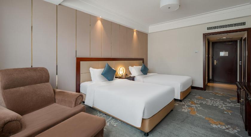 Image of 2 Bed Twin Superior Room 2
