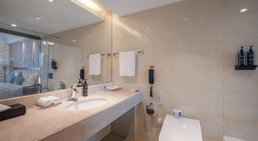 Image of Twin Deluxe Room 2