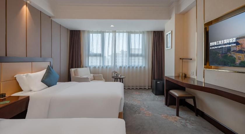 Image of Twin Deluxe Room 4