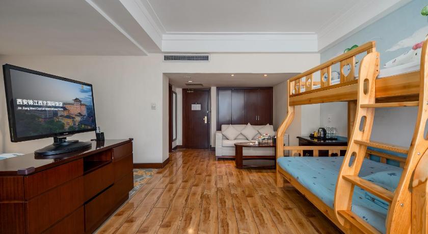 Image of Deluxe suite family 4