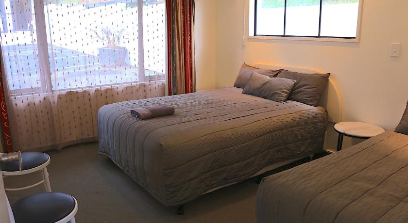 Image of Standard One-Bedroom Apartment 3