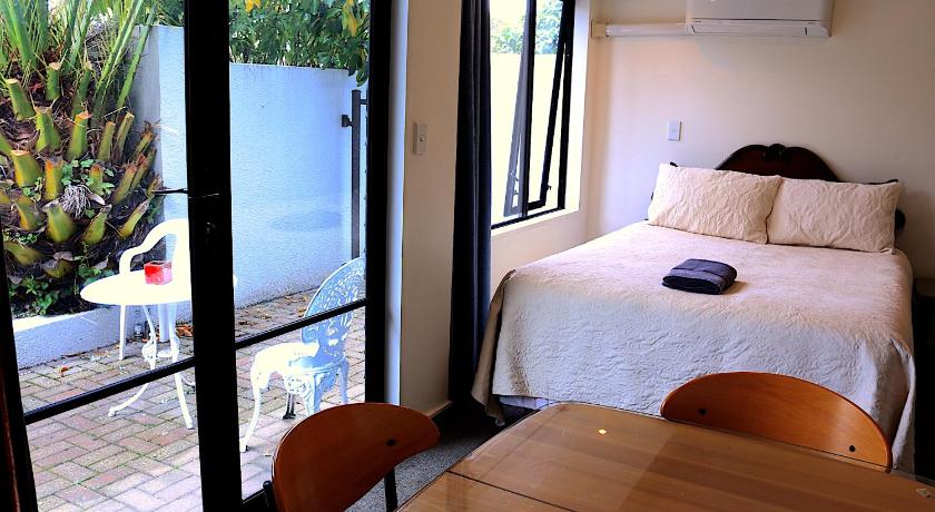 Image of Standard One-Bedroom Apartment 4