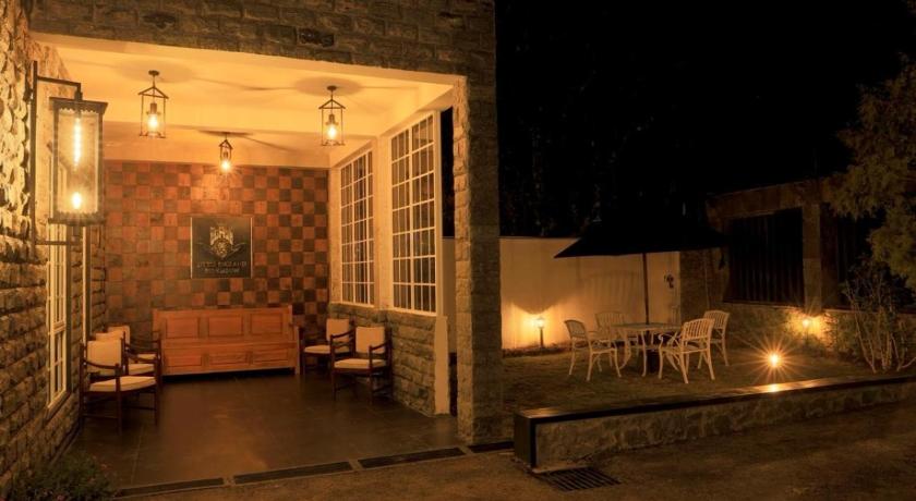 Little England Bungalow - image 13