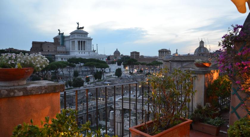 Residenza Maritti ContemporarySuite — Hotel in Rome