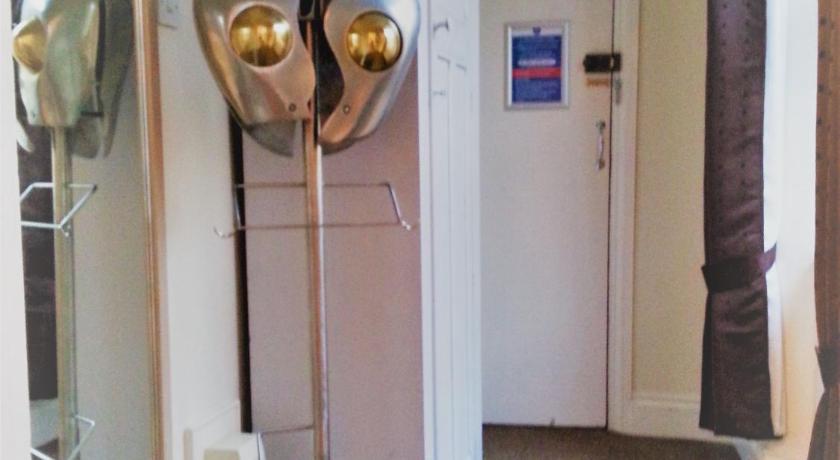 ヘイスティングス Town House Rooms 3つ星 ホテル 外観