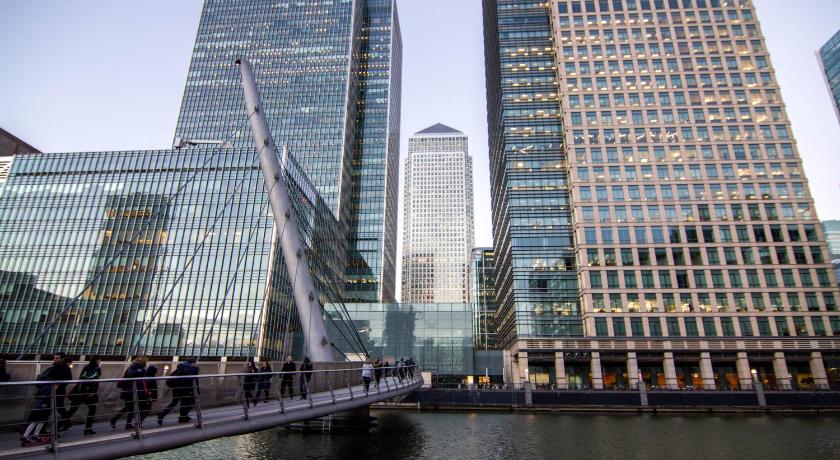 Canary Wharf Corporate River View Apartments London - 